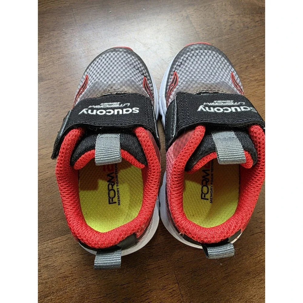 Saucony S-Baby Liteform Boys Running Shoes Grey Red Sneakers Size 6M